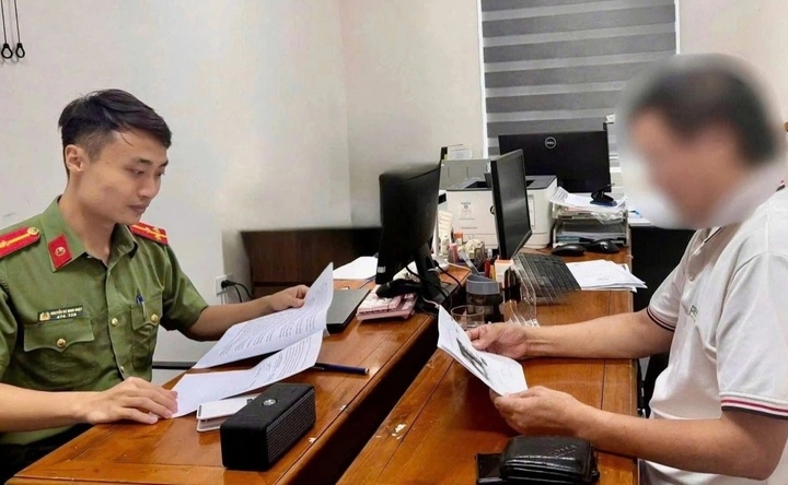 ban-sao-phan-dong-1-12422532.jpg