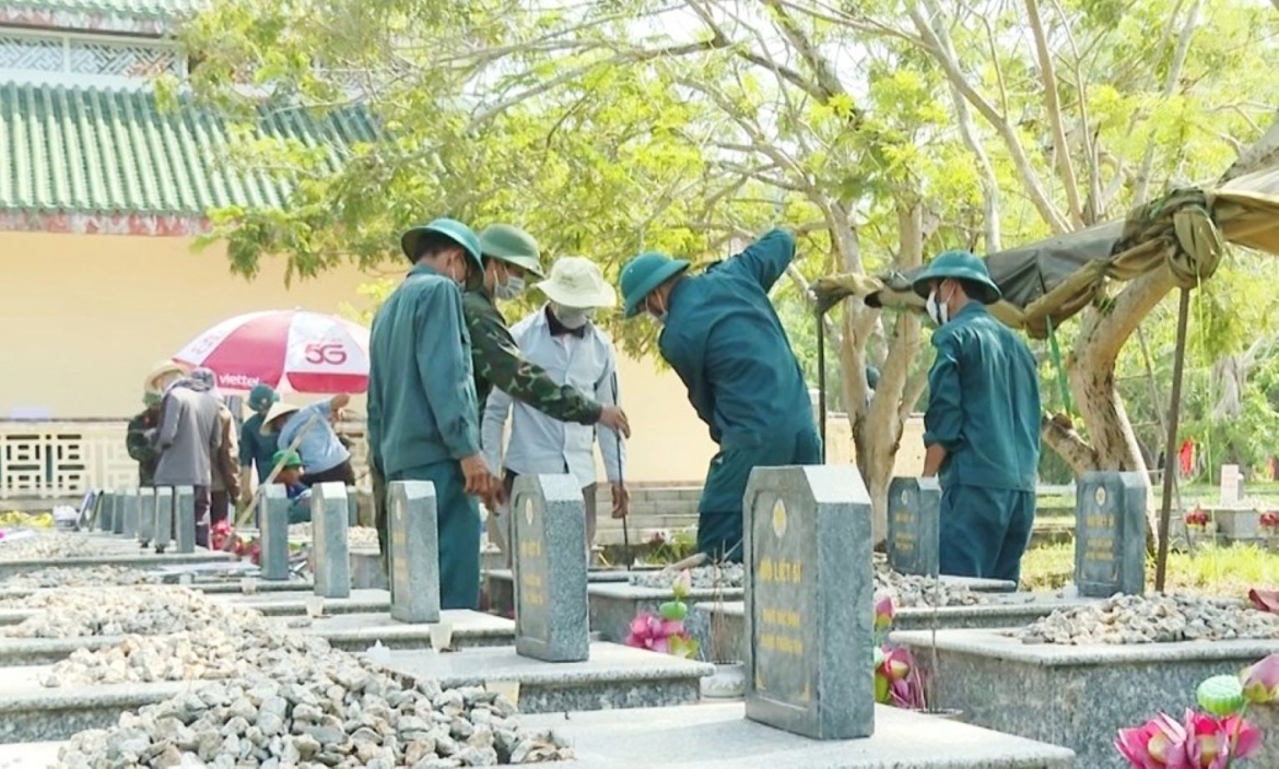 cac_don_vi_thuc_hien_khai_quat_phan_mo_liet_si_de_lay_mau_va_so_hoa_thong_tin.jpg