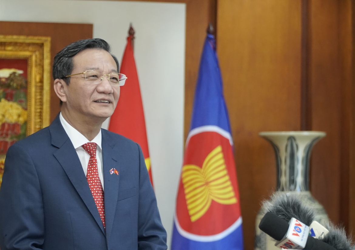 dai_su_dac_menh_toan_quyen_nuoc_chxhcn_viet_nam_tai_nuoc_chdcnd_lao_nguyen_minh_tam._1.jpg
