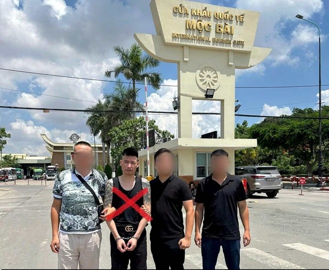 doi tuong truy na nguy hiem tran phuong tuyen bi bat tai bien gioi viet nam -campuchia.jpg