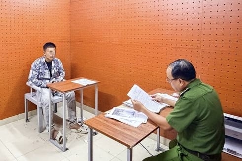 doi_tuong_nguyen_tuan_toan_tai_co_quan_cong_an-_anh_cong_an_thanh_pho_can_tho.jpg