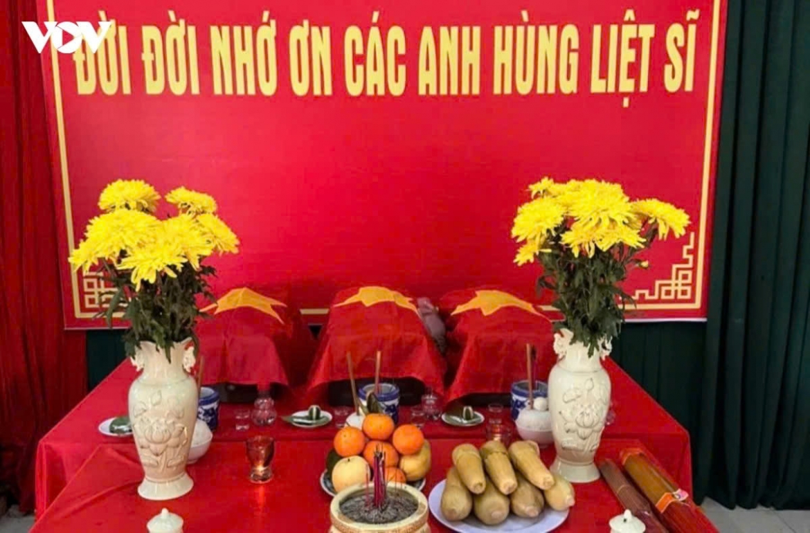 hai_cot_liet_si_2.jpg