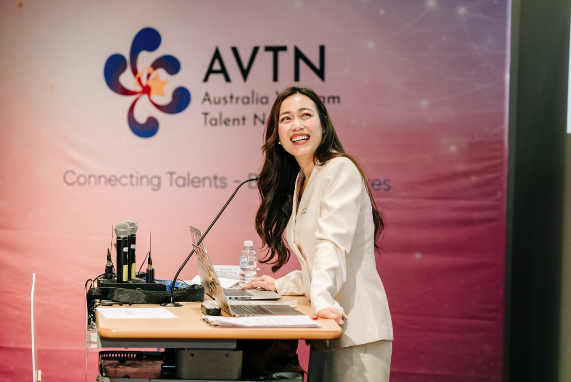 hannah_huyen_vu_vov.png