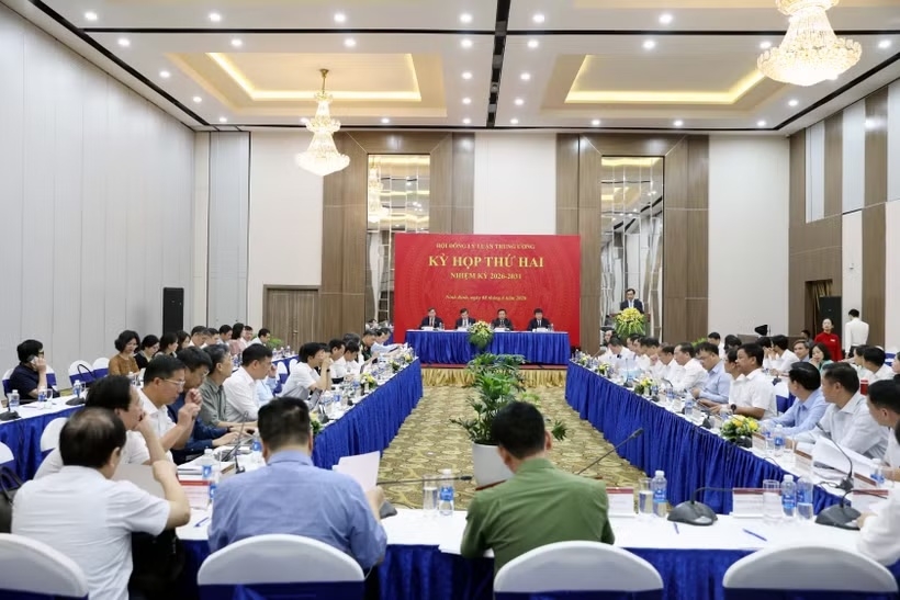 hoi-dong-ly-luan-trung-uong_jpg.jpg