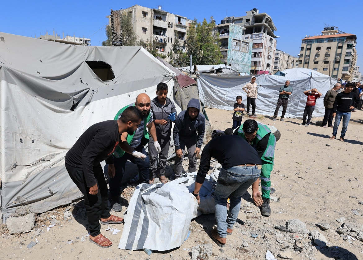 israel khong kich khu dan cu gaza.JPG