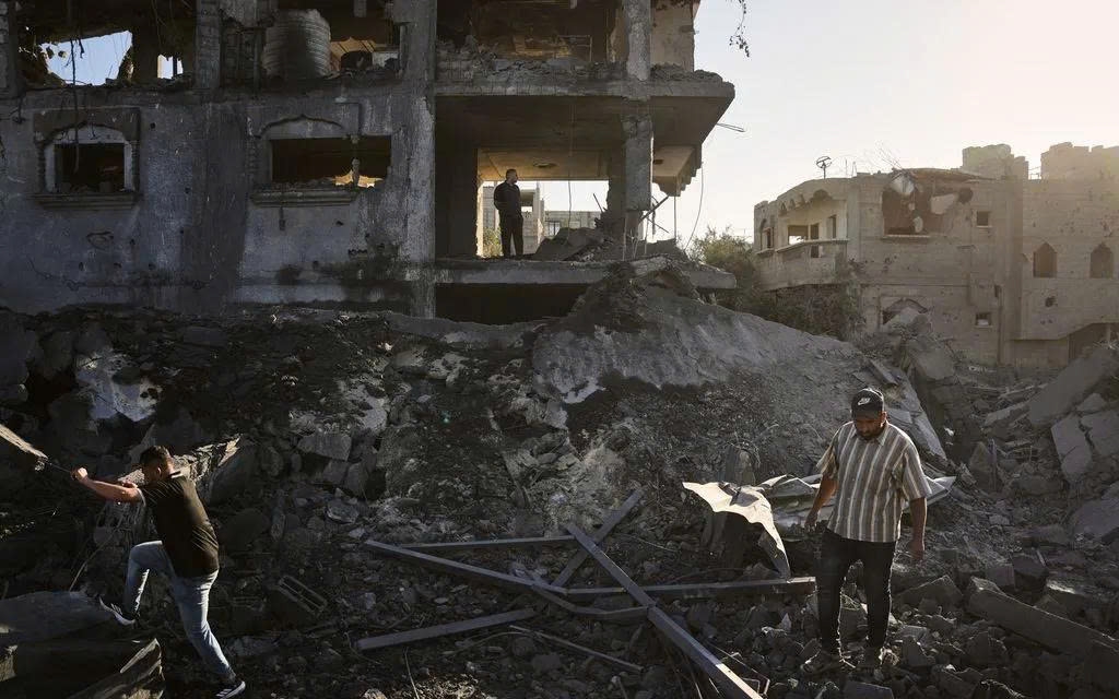 israel_tan_cong_lebang.jpg