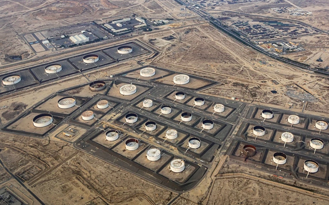 kho dau Kuwait, kho dau tho Kuwait -reu.jpg