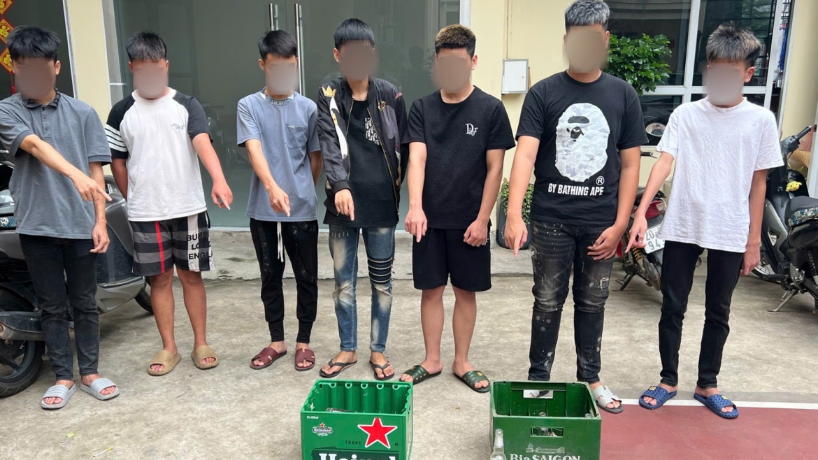 ngan_chan_nhom_thanh_thieu_nien_mang_hung_khi_di_giai_quyet_mau_thuan.jpg