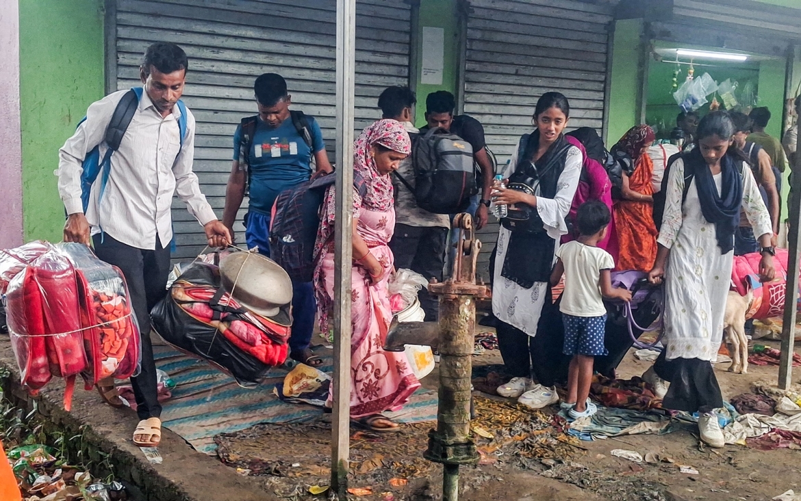 nguoi di cu khu vuc bien gioi An Do Bangladesh, nguoi nhap cu An Do Bangladesh -ani.jpg