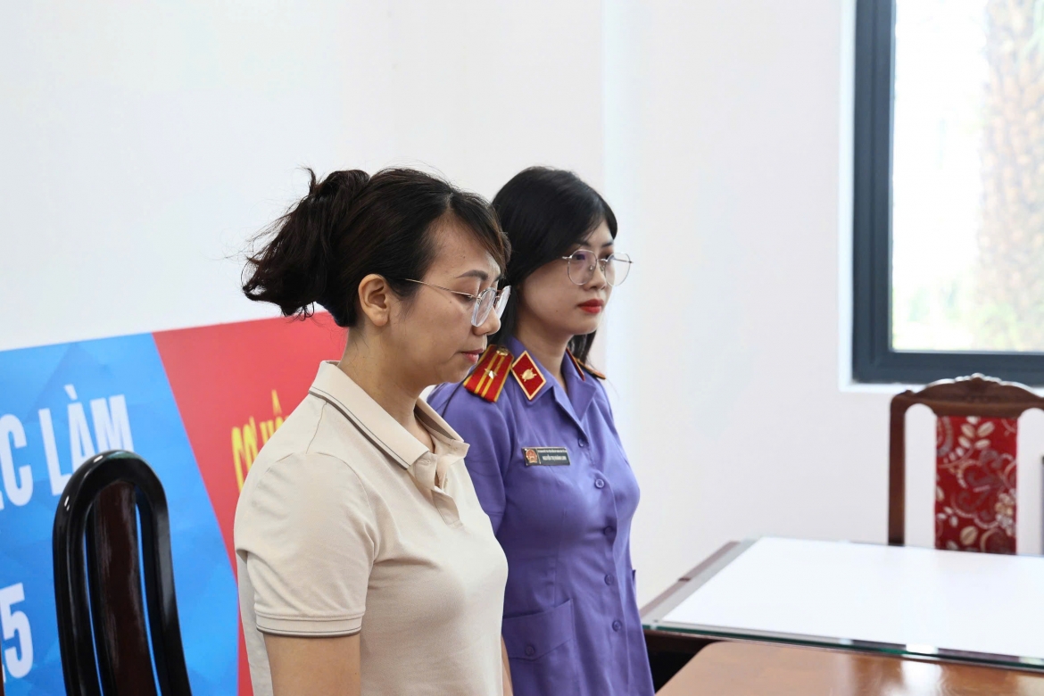 nhung.jpg