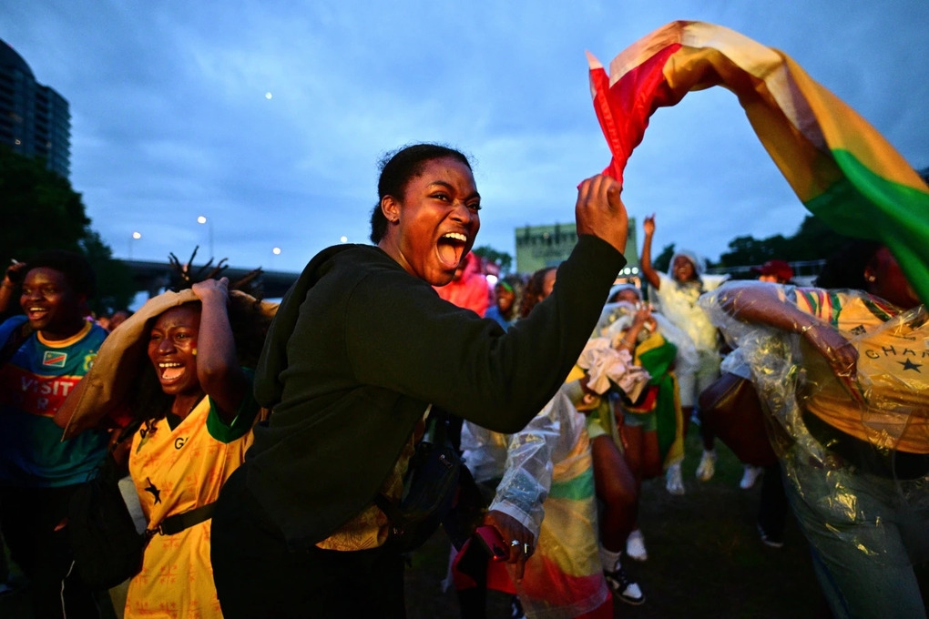 nhung_khoanh_khac_an_tuong_cua_nguoi_ham_mo_bong_da_mua_world_cup_1.jpg