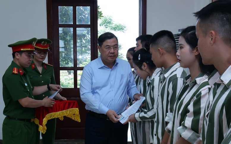 pho_thu_tuong_thuong_truc_pham_gia_tuc_du_le_cong_bo_quyet_dinh_dac_xa_nam_2026_1.jpg