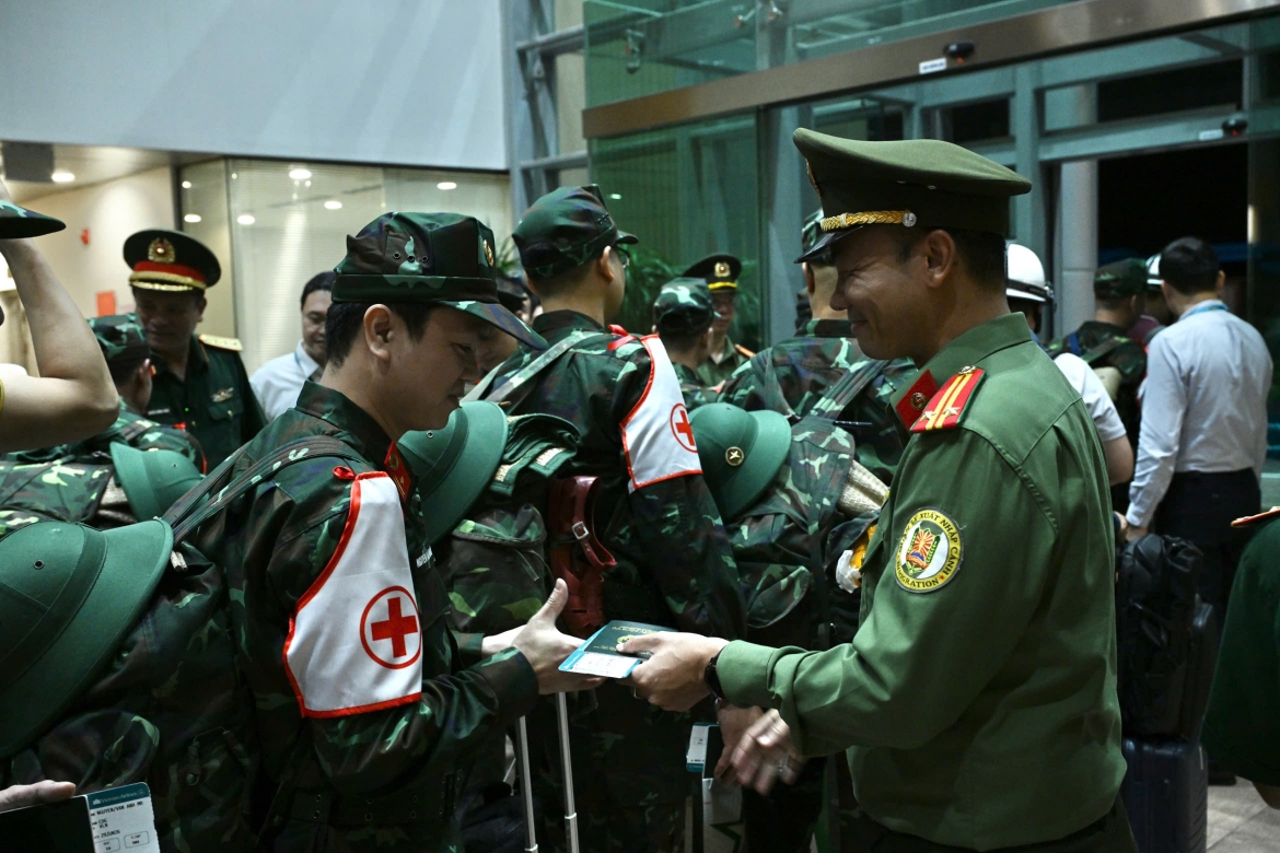 quan_doi_cong_an_viet_nam_len_duong_giup_venezuela_khac_phuc_tham_hoa_dong_dat_8.jpg