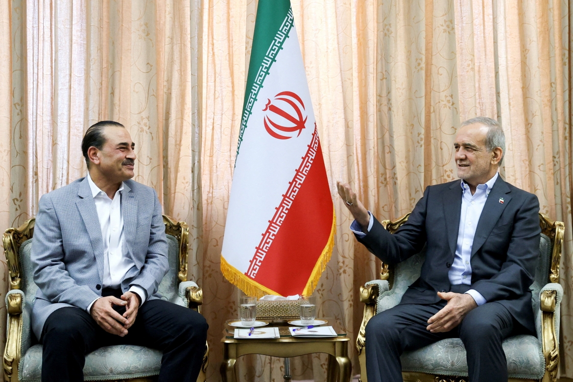 Tehran bác thông tin Tổng thống Pezeshkian từ chức (Ảnh minh họa: Reuters).