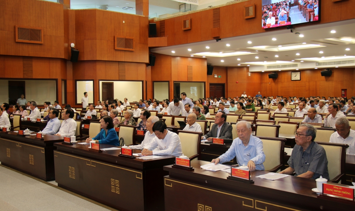 tham_du_hoi_nghi_co_cac_nguyen_lanh_dao_dang_nha_nuoc_.jpg