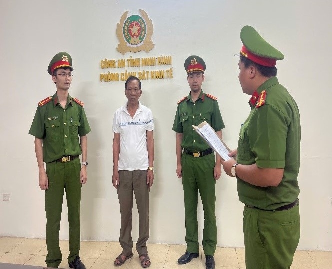 trốn thuế.jpg