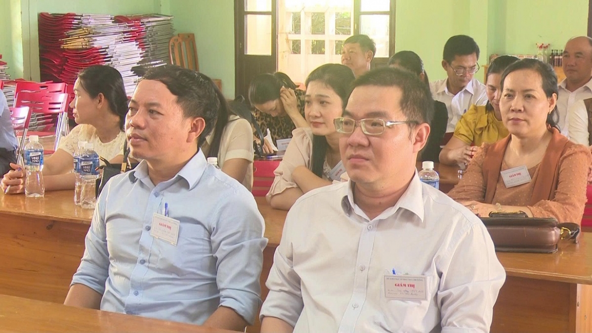 trien_khai_quy_che_cho_toan_the_hoi_dong.jpg