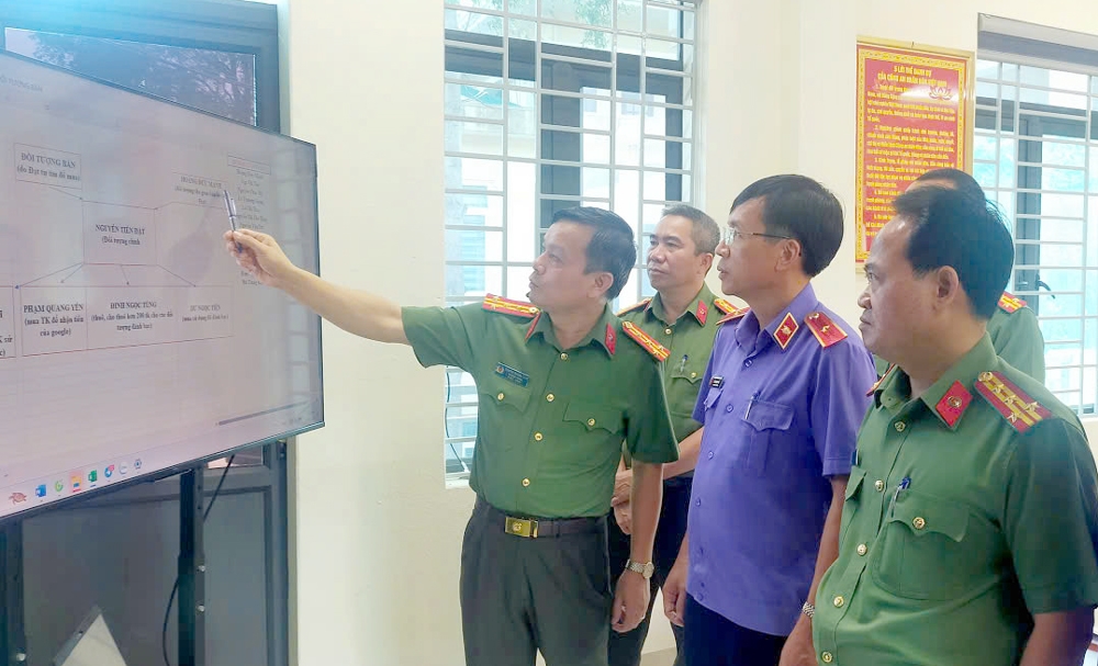 triet_pha_chuyen_an_mua_ban_trai_phep_thong_tin_tai_khoan_ngan_hang_va_su_dung_cong_cu_cong_nghe_cao_nham_truc_loi.jpg