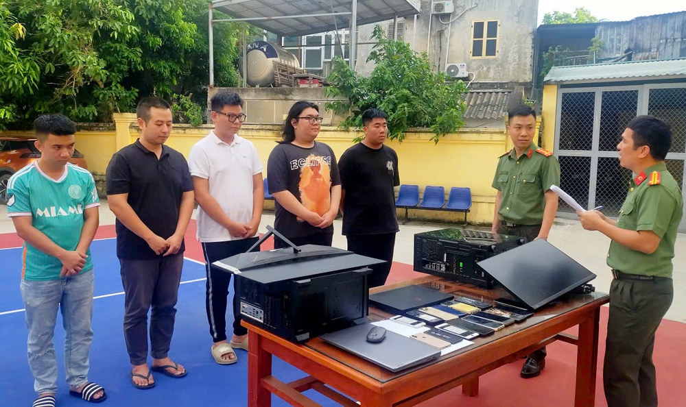 triet_pha_chuyen_an_mua_ban_trai_phep_thong_tin_tai_khoan_ngan_hang_va_su_dung_cong_cu_cong_nghe_cao_nham_truc_loi_1.jpg