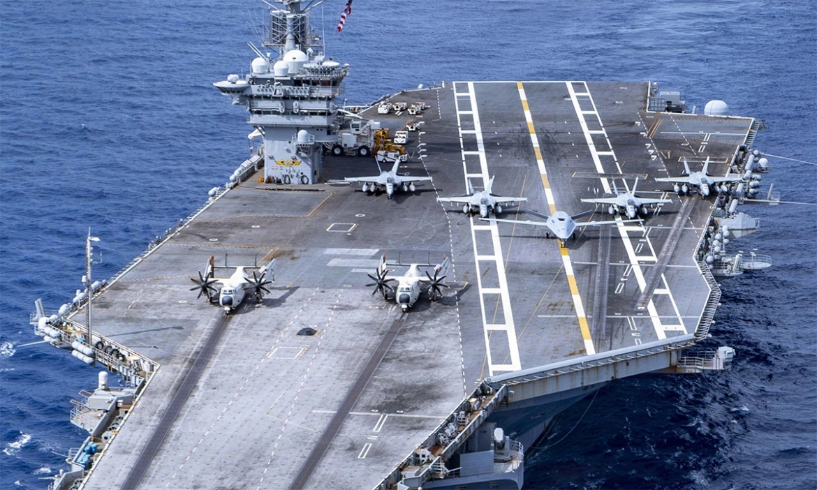 UAV tiếp dầu MQ-25A xuất hiện trên boong tàu sân bay USS Nimitz  Ảnh: US Navy