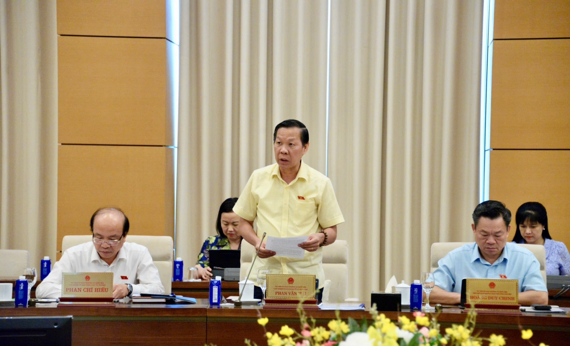 uy_ban_thuong_vu_quoc_hoi_hop_1.jpg