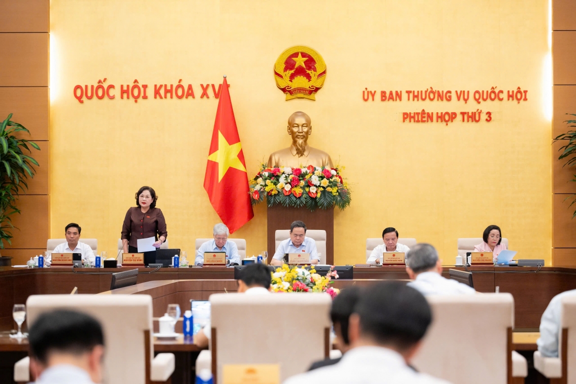 uy_ban_thuong_vu_quoc_hoi_hop_2.jpg