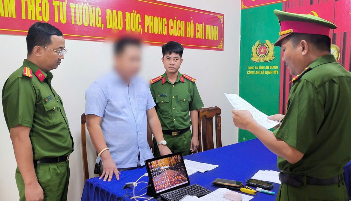 vov_cong_an_tinh_an_giang_vua_ra_quyet_dinh_khoi_to_vu_an_khoi_to_bi_can_va_lenh_bat_bi_can_de_tam_giam_doi_voi_nguyen_phuoc_hau.jpg