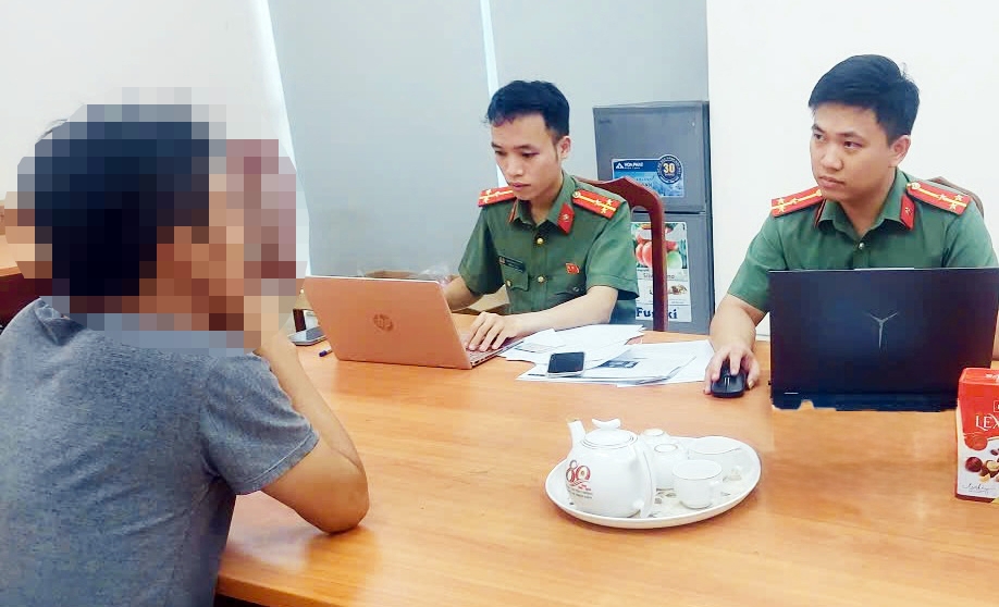 xu_phat_nguoi_o_ha_noi_xuc_pham_lanh_dao_dang_nha_nuoc_tren_mang_xa_hoi.jpg
