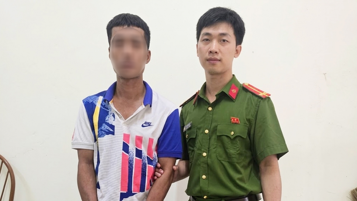1_bat_lien_tiep_cac_doi_tuong_mua_ban_ma_tuy_o_ha_noi_thu_giu_heroin_va_tinh_dau_ma_tuy.jpg