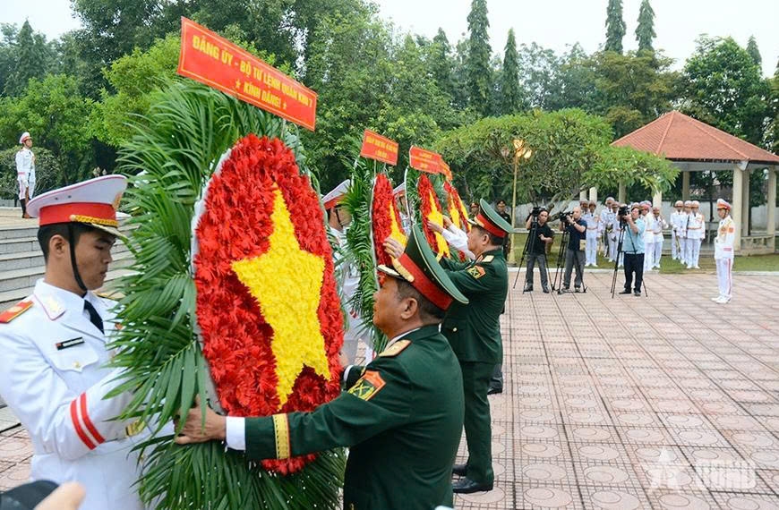 3-dai-tuong-nguyen-trong-nghia-dang-huong-tai-tuong-dai-chien-thang-chot-chan-tau-o-3.jpg
