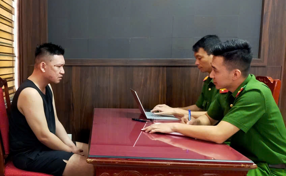 3_-son-tung.jpg