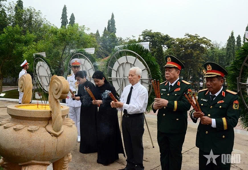 5-dai-tuong-nguyen-trong-nghia-dang-huong-tai-tuong-dai-chien-thang-chot-chan-tau-o-5.jpg