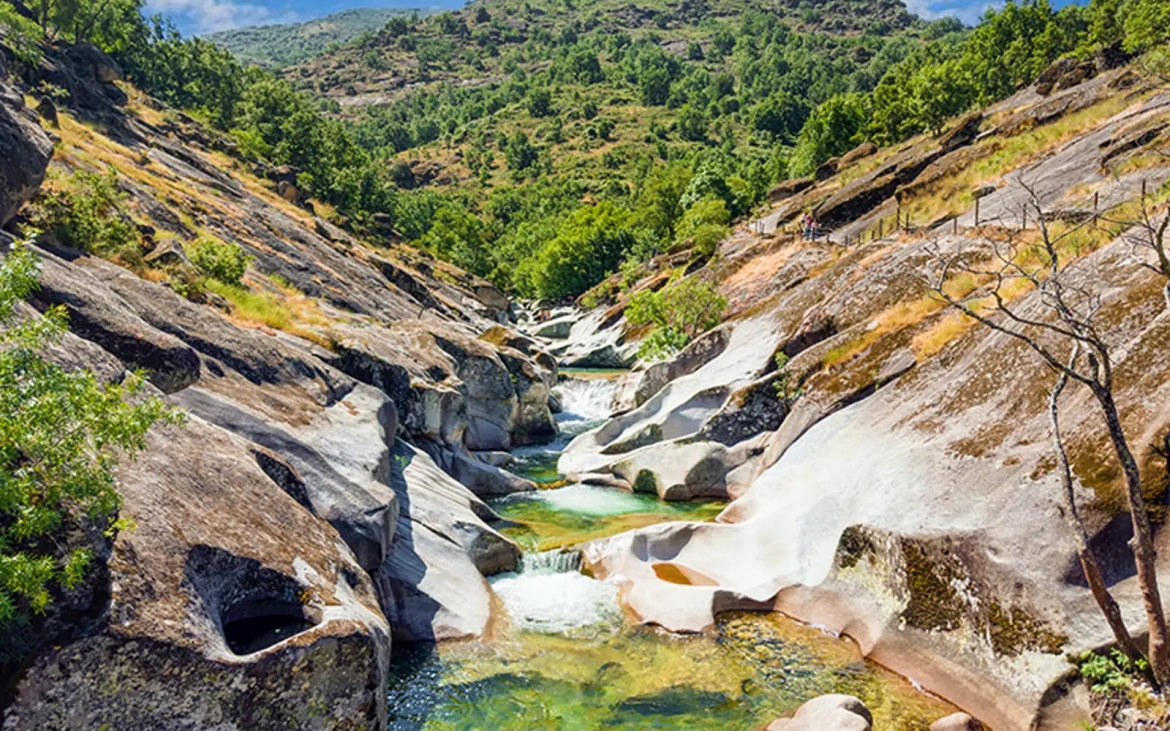 7-canh-dep-tay-ban-nha-los-pilones-caceres-getyourguide.jpg