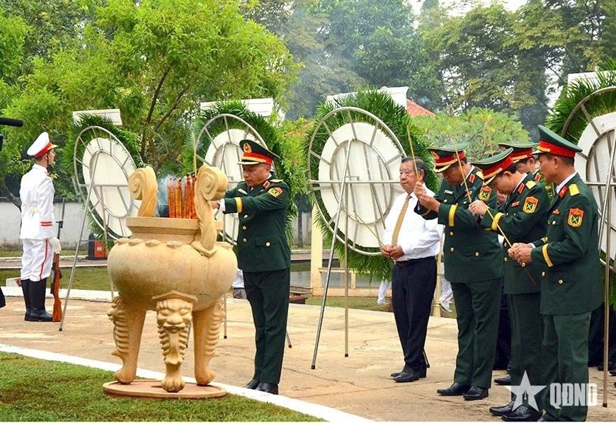 7-dai-tuong-nguyen-trong-nghia-dang-huong-tai-tuong-dai-chien-thang-chot-chan-tau-o-7.jpg
