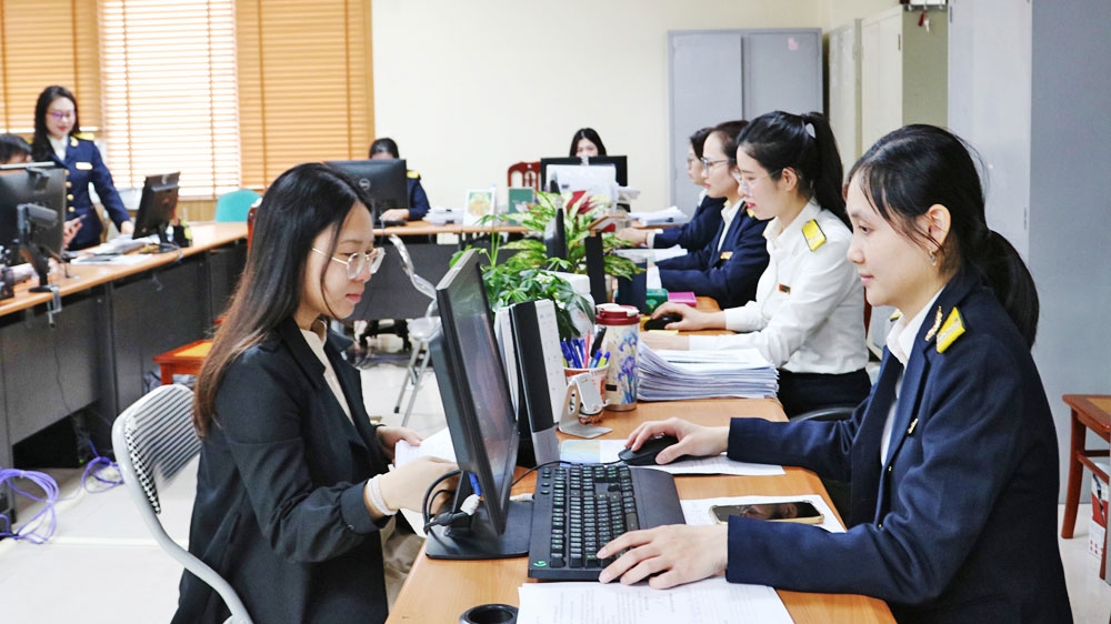 bai-bo-thong-tu-va-quyet-dinh-trong-linh-vuc-thue_1.jpg
