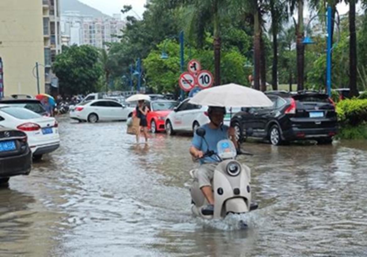 bao-noul-do-bo-vao-tinh-quang-dong-trung-quoc.-anh-chinanews.jpg