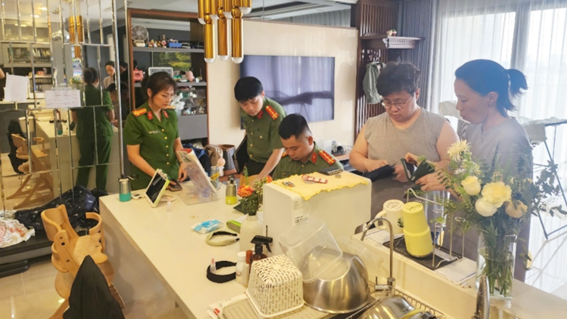 bat-3-doi-tuong-han-quoc-bi-interpol-truy-na-1.jpg