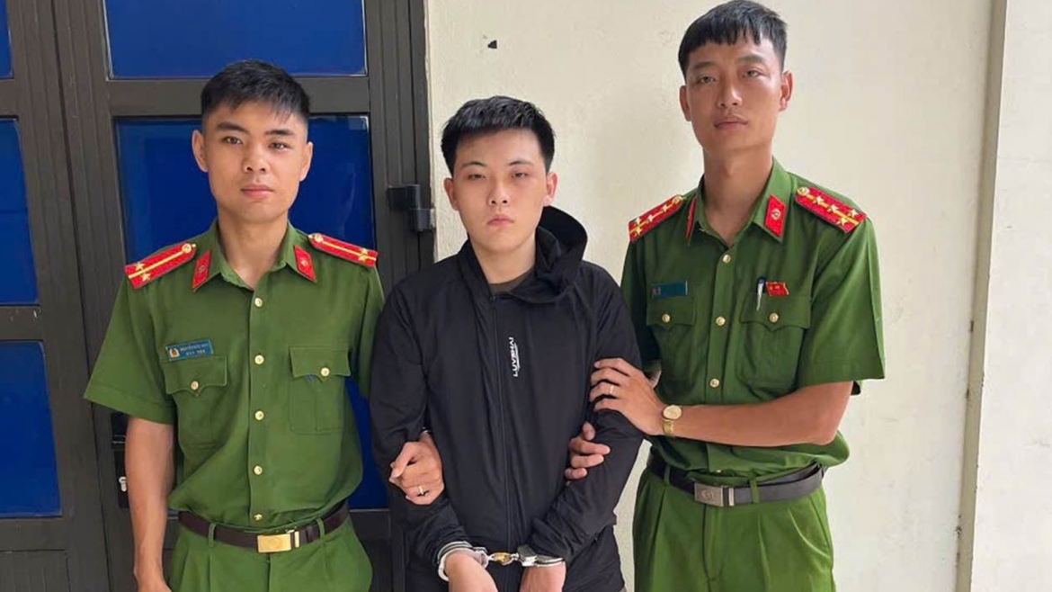 bat-doi-tuong-truy-na-toi-gay-roi-trat-tu-cong-cong.jpg