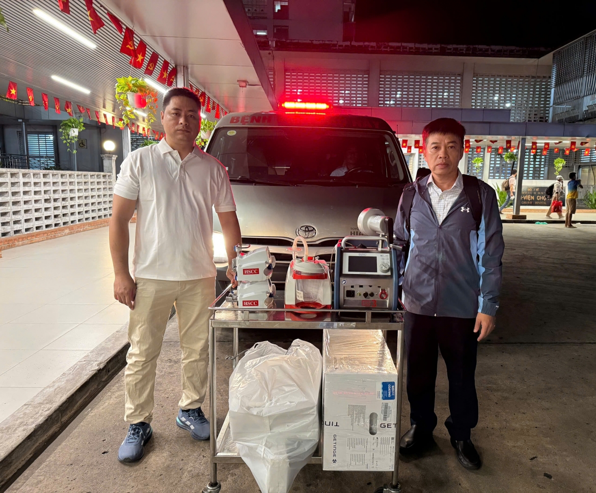 benh-vien-cho-ray-mang-theo-he-thong-ecmo-de-cap-cuu-hoi-suc-cho-nan-nhan.jpg