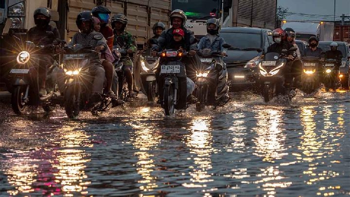 cac_tuyen_duong_o_trung_java_indonesia_thuong_xuyen_bi_ngap_lut_do_thuy_trieu_anh_antara_20260710113514.jpg