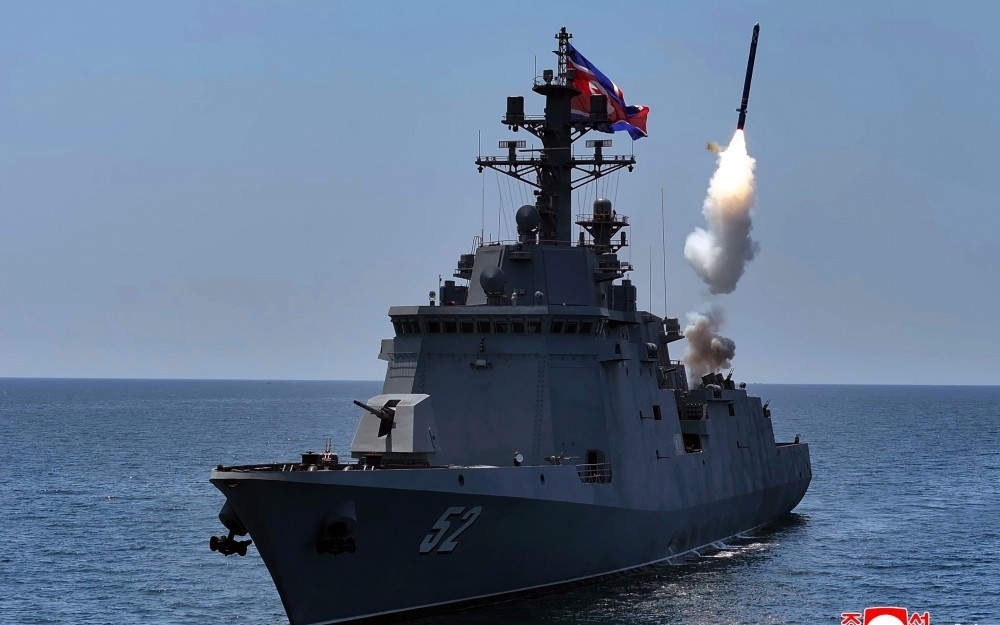 chien ham Trieu Tien phong ten lua, tau chien Trieu Tien thu vu khi, khu truc ham Trieu Tien Kang Kon -kcna.jpg