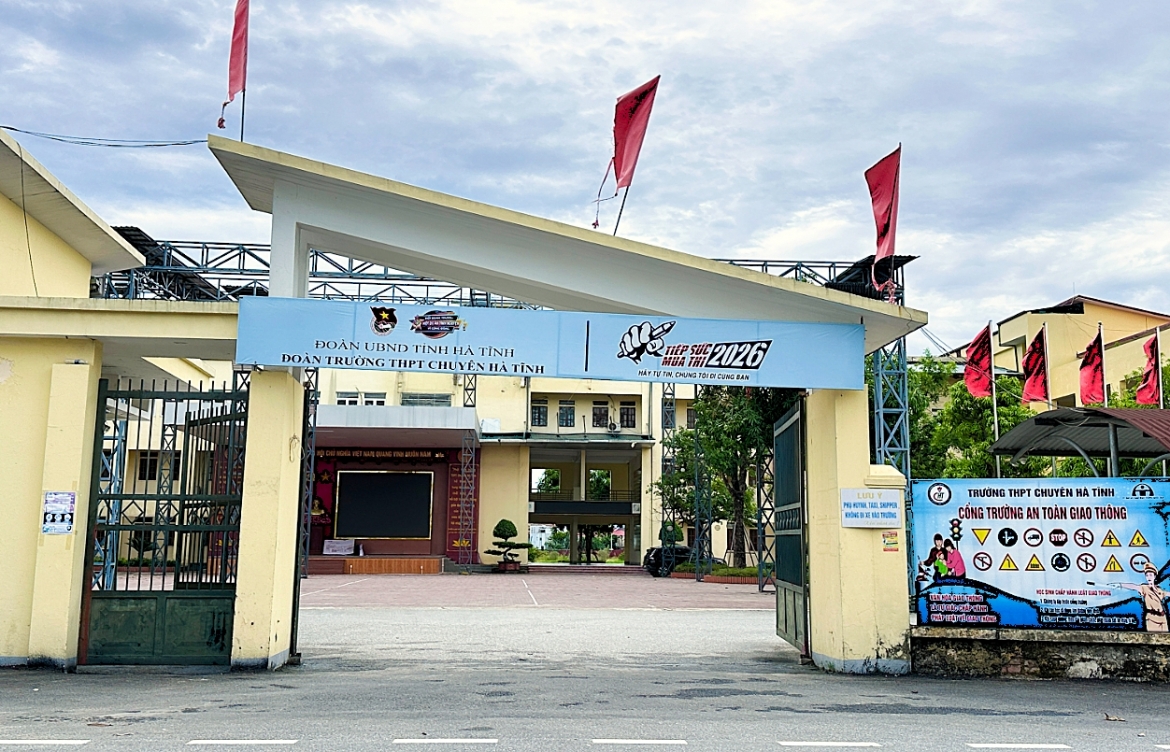 chuyen.jpg