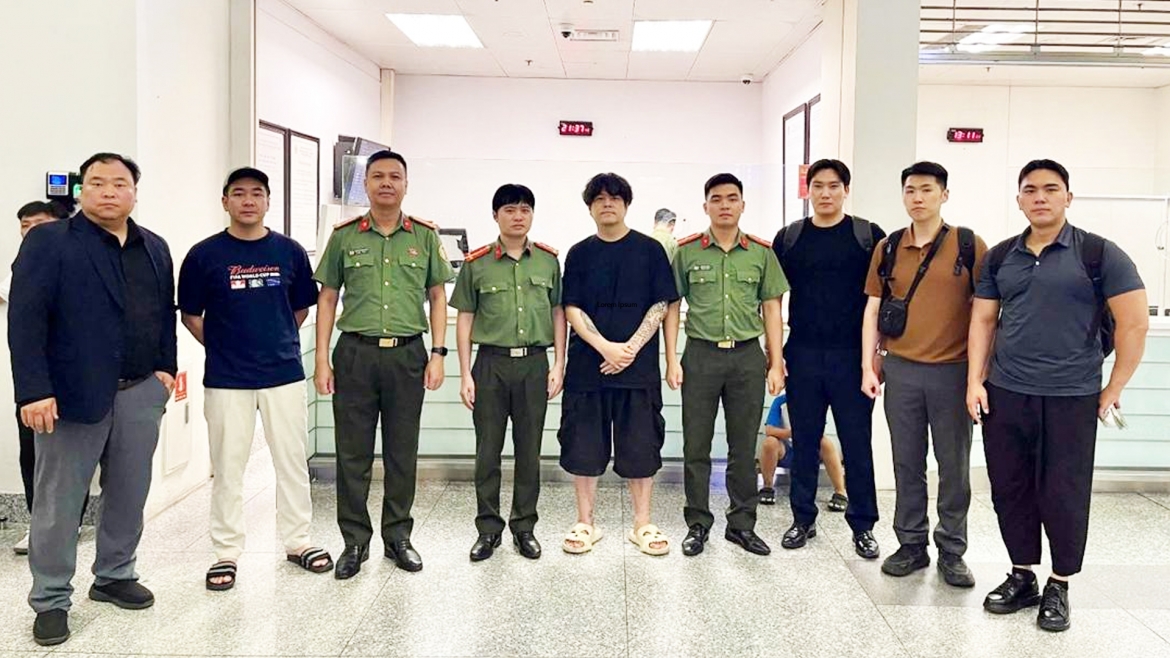 doi_tuong_truy_na_nguoi_han_quoc_cong_an_ha_noi.jpg
