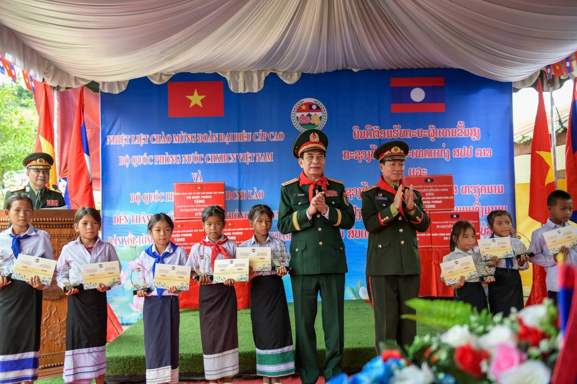 giao-luu-viet-lao-14.jpg