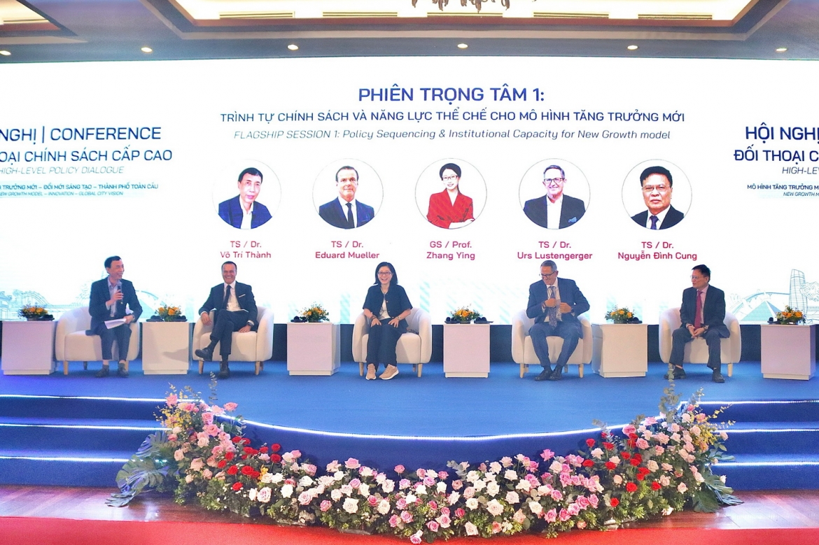 hoi-nghi-trinh-tu-chinh-sach-va-nang-luc-the-che-cho-mo-hinh-tang-truong-moi.jpg