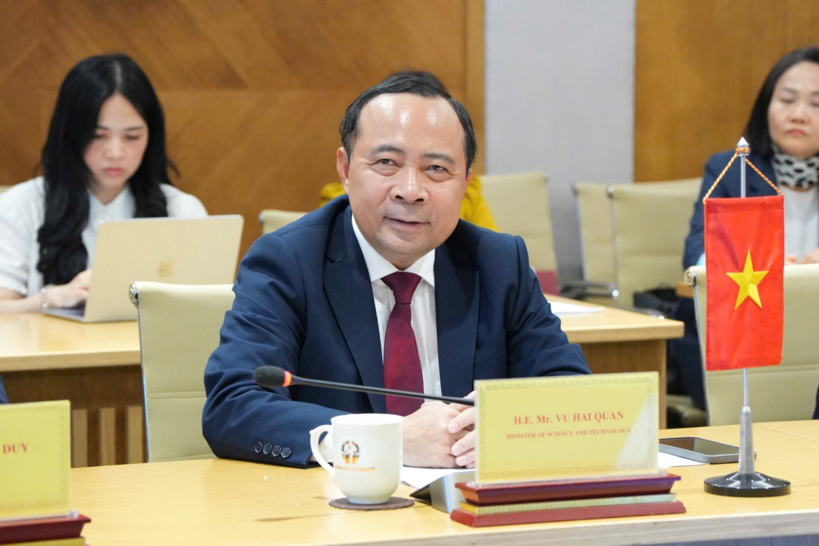 Bộ trưởng Bộ Khoa học và Công nghệ Vũ Hải Quân khẳng định, Bộ sẽ đồng hành đầu tư, xây dựng Trung tâm Nghiên cứu Sản xuất Tiên tiến Việt Nam (VAMRC)