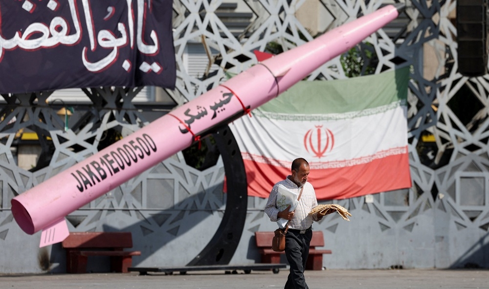 iran-tan-cong-muc-tieu-quan-su-my-tai-trung-dong-reuters.jpg