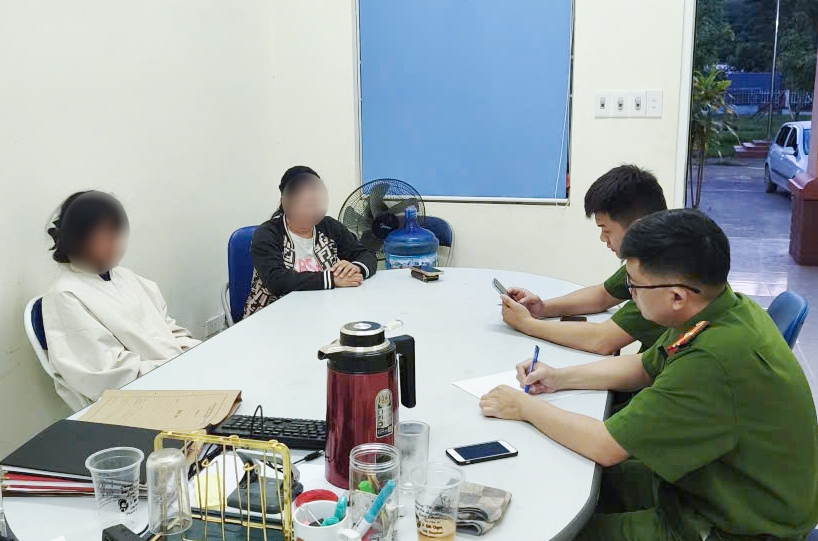 luc-luong-chuc-nang-ban-giao-thieu-nu-cho-gia-dinh.jpg
