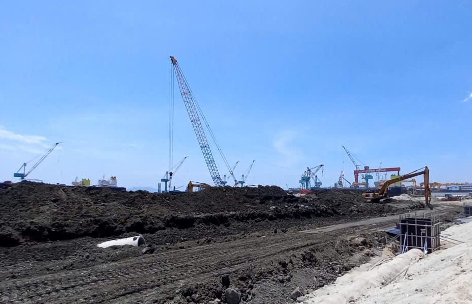 Các doanh nghiệp tại Khu kinh tế Vân Phong đang mở rộng sản xuất công nghiệp đóng tàu