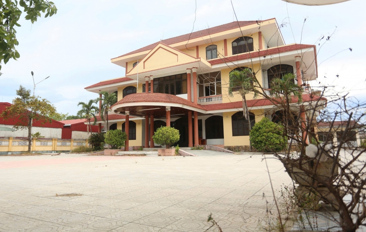 nhieu-tru-so-doi-du-sau-sap-nhap-tinh-quang-tri-khong-duoc-su-dung.jpg
